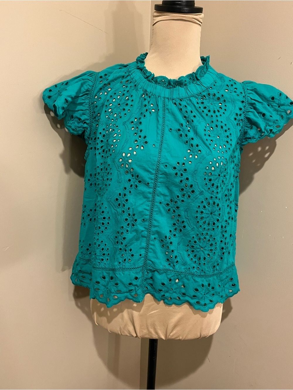 Jennifer Grace Feminine Teal Green Eyelet Top, Button Back, size Large